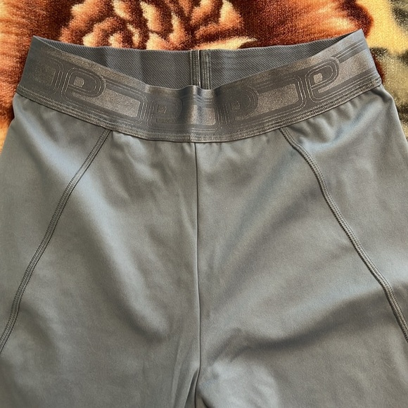 NWT PINK ULTIMATE HIGH-WAIST LEGGINGS SIZE M - Picture 2 of 5